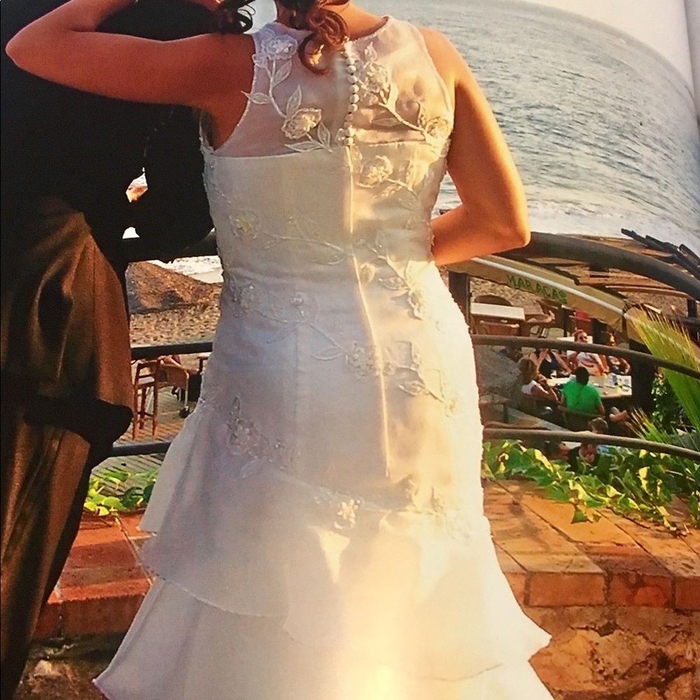 Wedding dress